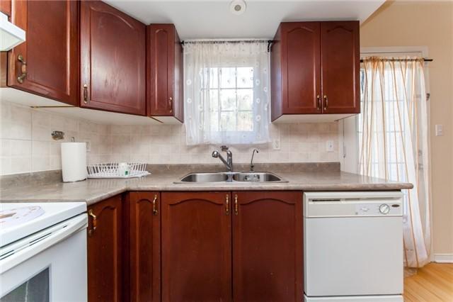45 - 42 Pinery Tr, Townhouse with 3 bedrooms, 2 bathrooms and 2 parking in Toronto ON | Image 7