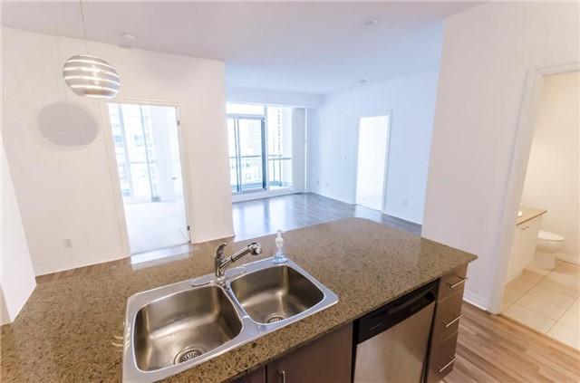 2706 - 12 Yonge St, Condo with 2 bedrooms, 2 bathrooms and null parking in Toronto ON | Image 4