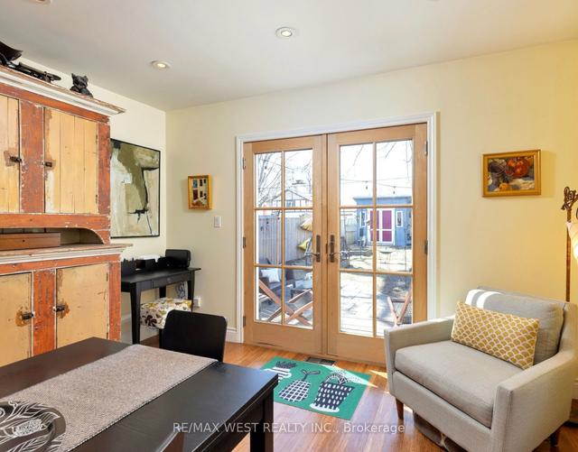 70 Thirty Ninth St, House detached with 2 bedrooms, 2 bathrooms and 1 parking in Toronto ON | Image 9