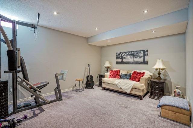 350 Bussel Cres, House attached with 3 bedrooms, 3 bathrooms and 2 parking in Milton ON | Image 19