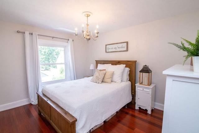 156 Strathcona Ave N, House detached with 4 bedrooms, 2 bathrooms and 1 parking in Hamilton ON | Image 10