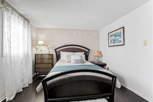 36 - 57 Hansen Rd N, Townhouse with 3 bedrooms, 2 bathrooms and 1 parking in Brampton ON | Image 10