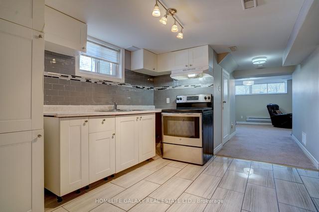 124 Thicketwood Dr, House detached with 2 bedrooms, 1 bathrooms and 1 parking in Toronto ON | Image 15