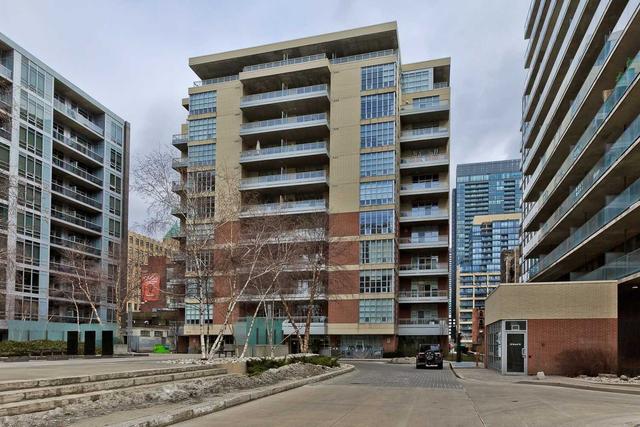 513 - 23 Brant St, Condo with 1 bedrooms, 1 bathrooms and 1 parking in Toronto ON | Image 1