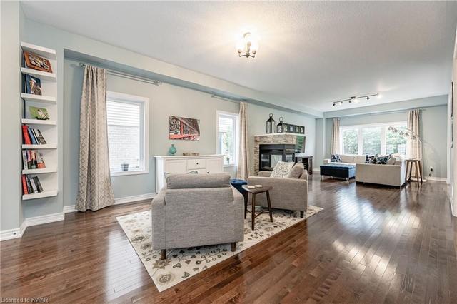 228 Falconridge Drive, House detached with 4 bedrooms, 2 bathrooms and 4 parking in Kitchener ON | Image 9