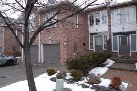 36 - 36 Lancewood Cres, Townhouse with 3 bedrooms, 3 bathrooms and 2 parking in Brampton ON | Image 1