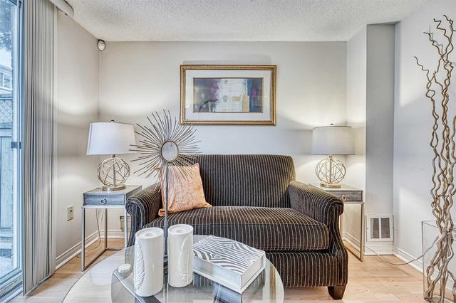 12 - 3500 Brimley Rd, Townhouse with 3 bedrooms, 2 bathrooms and 1 parking in Toronto ON | Image 3