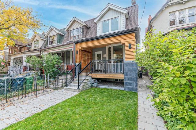 66 Bellevue Ave, House attached with 4 bedrooms, 3 bathrooms and 1 parking in Toronto ON | Image 1