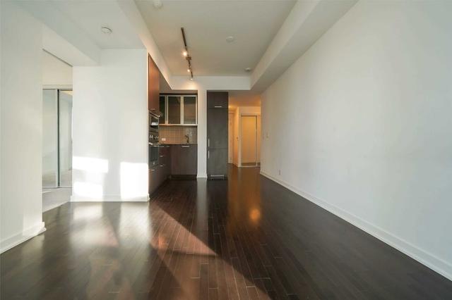 2810 - 14 York St, Condo with 1 bedrooms, 1 bathrooms and 0 parking in Toronto ON | Image 6