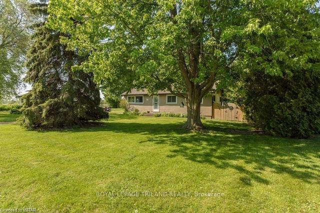 8443 Keith St, House detached with 3 bedrooms, 1 bathrooms and 3 parking in Lambton Shores ON | Image 24