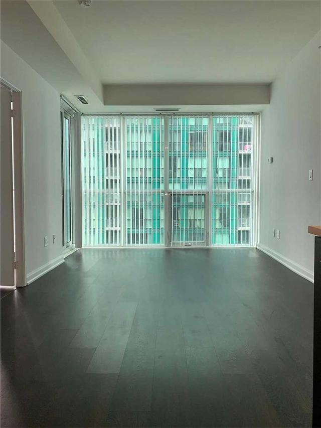 2809 - 11 Bogert Ave, Condo with 1 bedrooms, 2 bathrooms and 1 parking in Toronto ON | Image 3