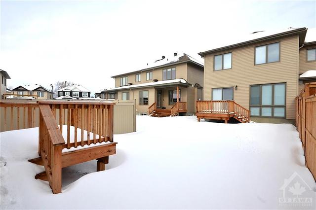 109 Porter Street, Townhouse with 3 bedrooms, 3 bathrooms and 3 parking in Ottawa ON | Image 30