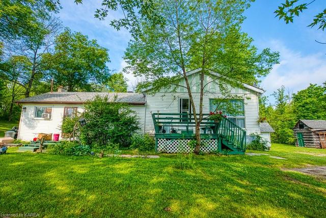 13615 Highway 38, House detached with 3 bedrooms, 1 bathrooms and 4 parking in Central Frontenac ON | Image 2