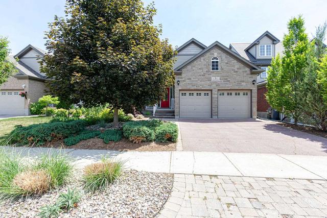 3 Carere Cres, House detached with 2 bedrooms, 3 bathrooms and 5 parking in Guelph ON | Image 12