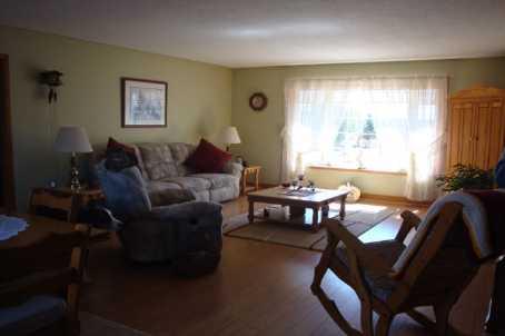 098183 4th Line Sw Line, House detached with 2 bedrooms, 3 bathrooms and 2 parking in Melancthon ON | Image 5