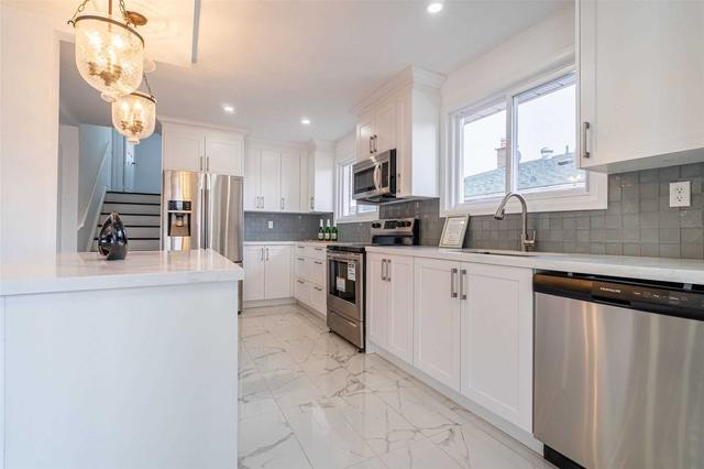 152 Lindy Lou Rd, House semidetached with 4 bedrooms, 2 bathrooms and 4 parking in Toronto ON | Image 7