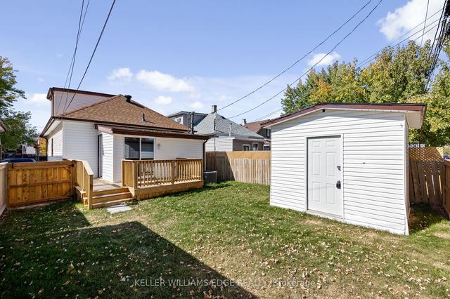 1558 Lillian Ave, House detached with 2 bedrooms, 2 bathrooms and 2 parking in Windsor ON | Image 27