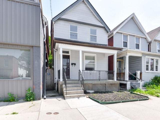 186 Sherman Ave N, House detached with 4 bedrooms, 3 bathrooms and null parking in Hamilton ON | Image 1
