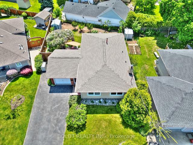 31 Rose Cres, House detached with 3 bedrooms, 2 bathrooms and 4 parking in Hamilton ON | Image 33