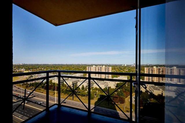 2124 - 2 Eva Rd, Condo with 2 bedrooms, 2 bathrooms and 1 parking in Toronto ON | Image 11