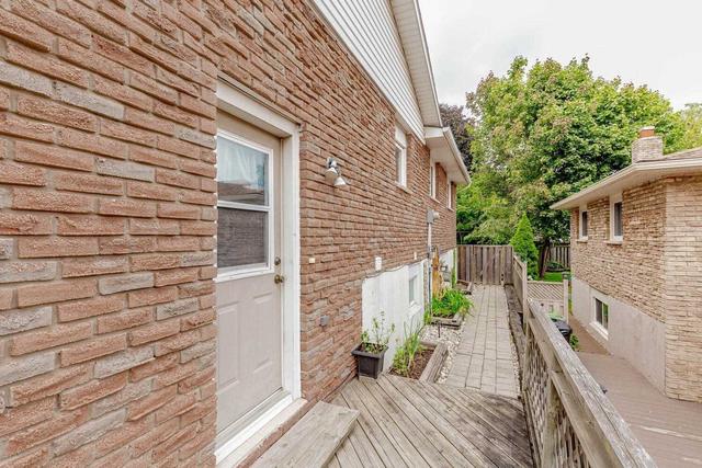 303 Magnolia Dr, House semidetached with 3 bedrooms, 2 bathrooms and 4 parking in Hamilton ON | Image 15