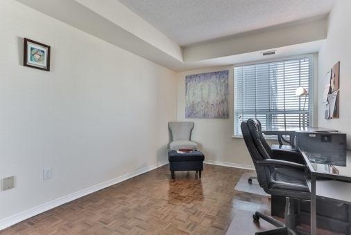 901 - 11 Townsgate Dr, Condo with 2 bedrooms, 2 bathrooms and 1 parking in Vaughan ON | Image 17