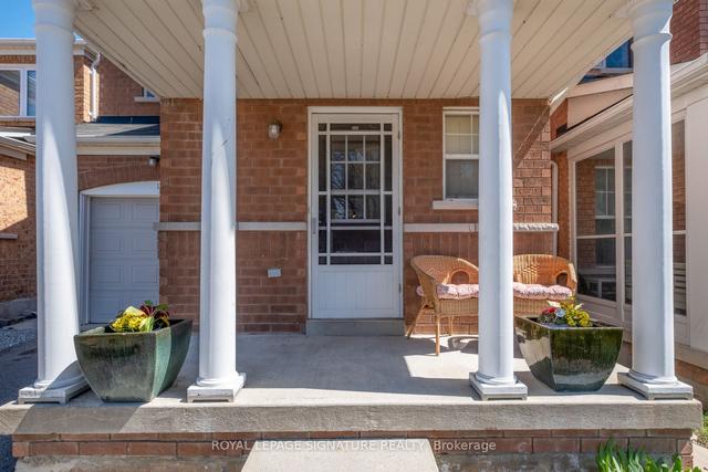 17 Vessel Cres, House detached with 3 bedrooms, 3 bathrooms and 2 parking in Toronto ON | Image 12