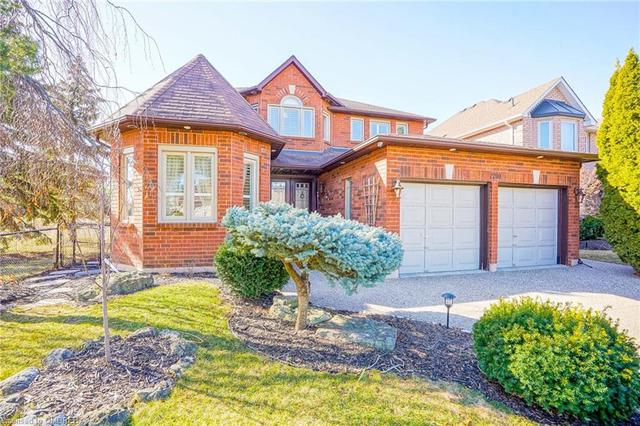 2200 Brays Lane, House detached with 5 bedrooms, 3 bathrooms and 6 parking in Oakville ON | Image 1