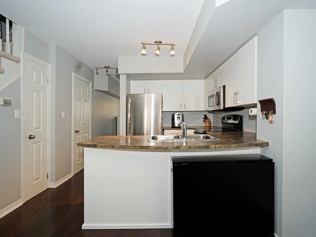 th96 - 208 Niagara St, Townhouse with 2 bedrooms, 2 bathrooms and 1 parking in Toronto ON | Image 8