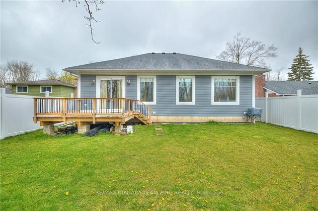 320 Kraft Rd, House detached with 3 bedrooms, 2 bathrooms and 6 parking in Fort Erie ON | Image 22