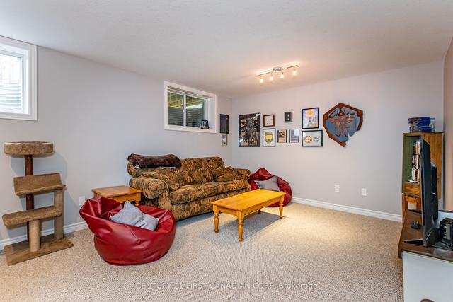 800 Cedarpark Way, Townhouse with 3 bedrooms, 3 bathrooms and 3 parking in London ON | Image 22