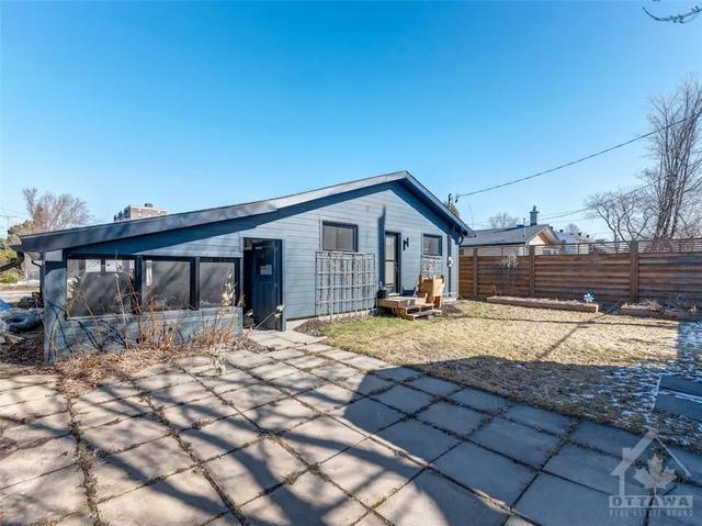 1820 Arizona Avenue, House detached with 3 bedrooms, 1 bathrooms and 2 parking in Ottawa ON | Image 17