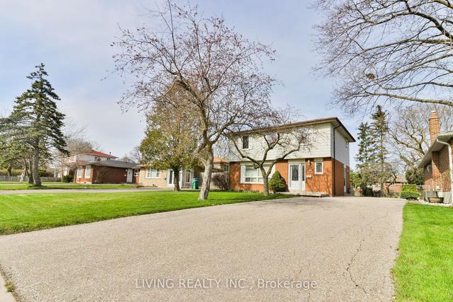 25 Edenborough Dr, House detached with 4 bedrooms, 2 bathrooms and 6 parking in Brampton ON | Image 1