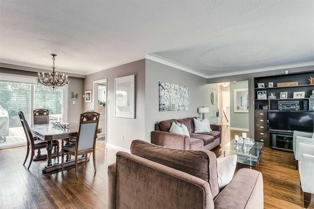 63 Barksdale Ave, House detached with 3 bedrooms, 4 bathrooms and 4 parking in Toronto ON | Image 3