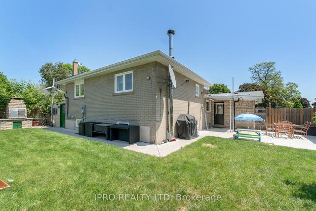34 Flowertown Ave, House detached with 3 bedrooms, 2 bathrooms and 3 parking in Brampton ON | Image 26