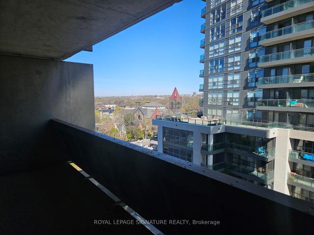 810 - 720 Spadina Ave, Condo with 0 bedrooms, 1 bathrooms and 0 parking in Toronto ON | Image 2