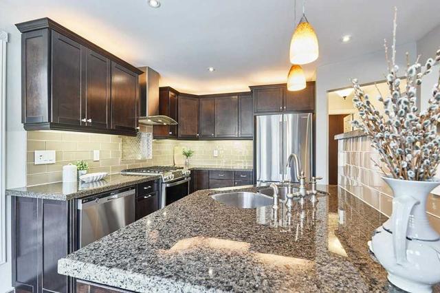 1153 Pebblestone Cres, House detached with 4 bedrooms, 4 bathrooms and 6 parking in Pickering ON | Image 7