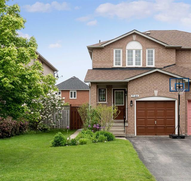 2146 Shady Glen Rd, House semidetached with 3 bedrooms, 2 bathrooms and 2 parking in Oakville ON | Image 1