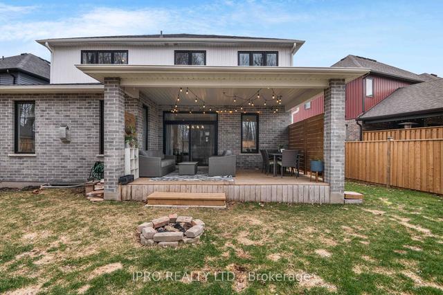 32 Tindall Cres, House detached with 4 bedrooms, 4 bathrooms and 6 parking in Grand Valley ON | Image 35