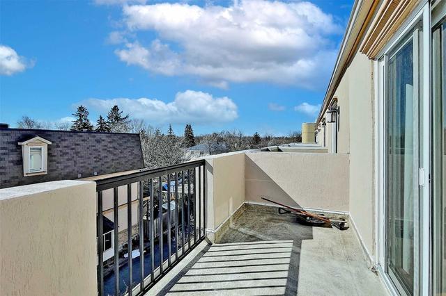 71b Finch Ave W, House attached with 3 bedrooms, 3 bathrooms and 1 parking in Toronto ON | Image 30