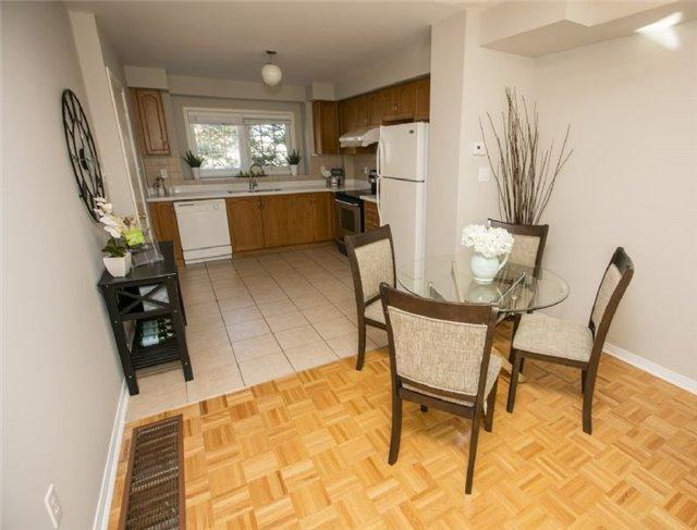 105 Weston Rd, Townhouse with 2 bedrooms, 3 bathrooms and 1 parking in Toronto ON | Image 5