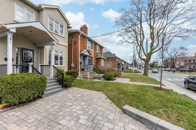220 Fairlawn Ave, House detached with 3 bedrooms, 3 bathrooms and 1 parking in Toronto ON | Image 12
