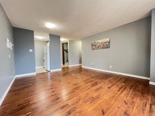202 - 13221 Macdonald Drive, Condo with 2 bedrooms, 1 bathrooms and 1 parking in Wood Buffalo AB | Image 3