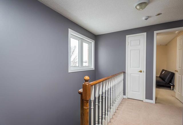 63 Fenwick Ave, House detached with 3 bedrooms, 3 bathrooms and 4 parking in Clarington ON | Image 8