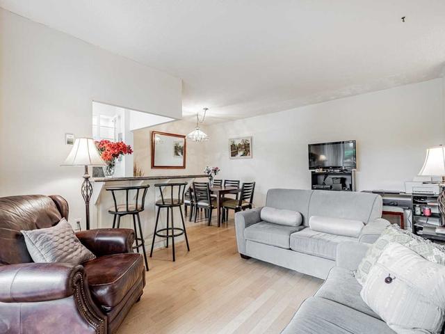 104 - 175 Hilda Ave, Condo with 3 bedrooms, 2 bathrooms and 1 parking in Toronto ON | Image 7