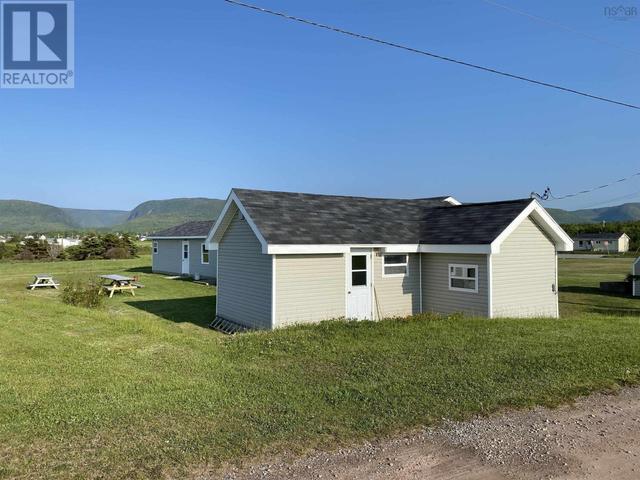 15877 Cabot Trail, House detached with 9 bedrooms, 2 bathrooms and null parking in Inverness, Subd. A NS | Image 4