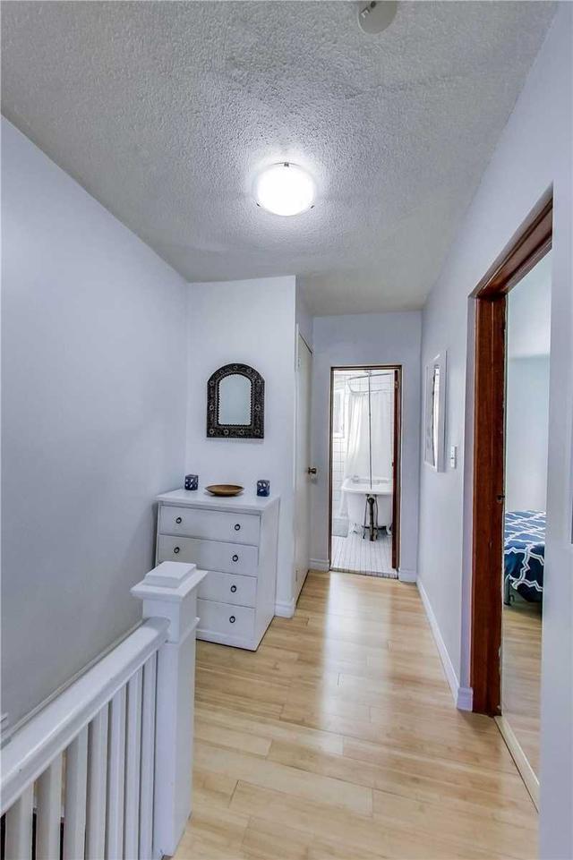 398 Arlington Ave, House semidetached with 2 bedrooms, 3 bathrooms and 1 parking in Toronto ON | Image 8