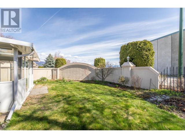 1 - 8700 Jubliee Road E, House attached with 2 bedrooms, 2 bathrooms and 1 parking in Summerland BC | Image 33