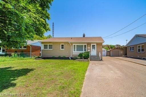 6368 Burdette Dr, House detached with 3 bedrooms, 2 bathrooms and 6 parking in Niagara Falls ON | Image 14