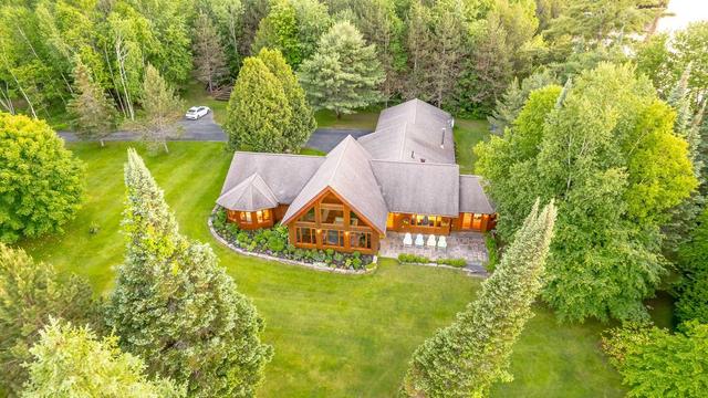 2631 Kashagawigamog Lake Rd, House detached with 3 bedrooms, 2 bathrooms and 8 parking in Dysart et al ON | Image 12